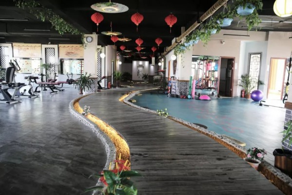 太湖边养生茶馆：悠然午后，品茗养生两不误